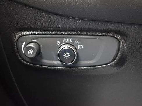 Used 2022 Chevrolet Equinox LT FWD image 22