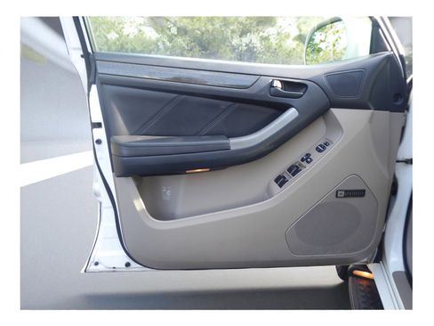 Used 2005 Toyota 4Runner Limited image 24