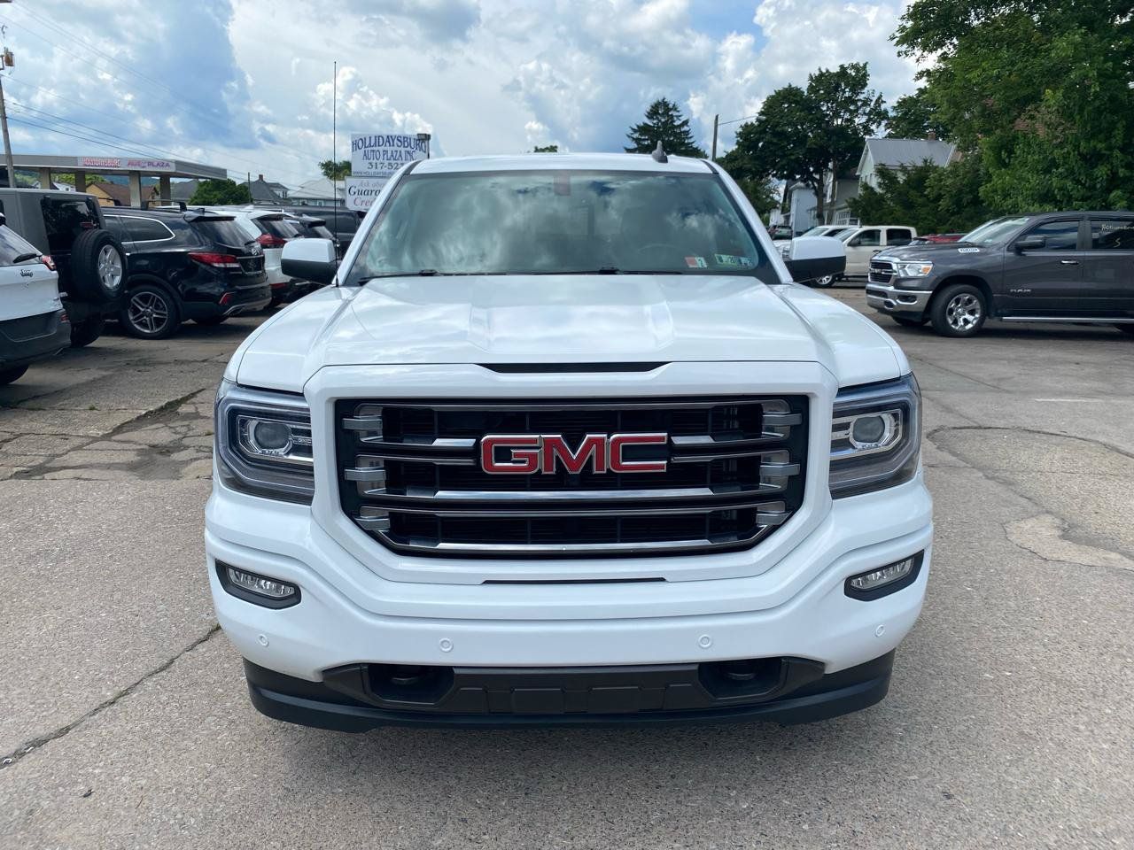 Used 2018 GMC Sierra 1500 SLT AWD/4WD image 2