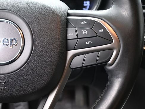 Used 2020 Jeep Grand Cherokee Altitude AWD/4WD image 28