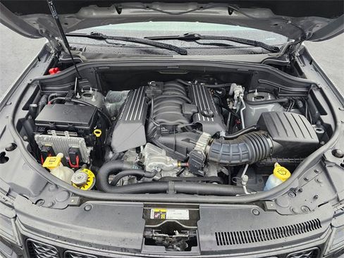 Used 2021 Jeep Grand Cherokee SRT image 9