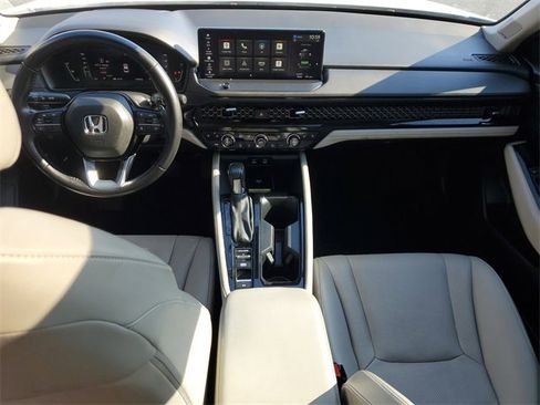 Used 2024 Honda Accord Touring image 15