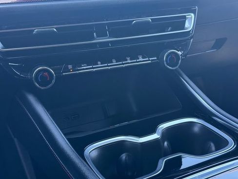 Certified 2025 Chevrolet Traverse RS w/ LPO, Floor Liner Package AWD/4WD image 9