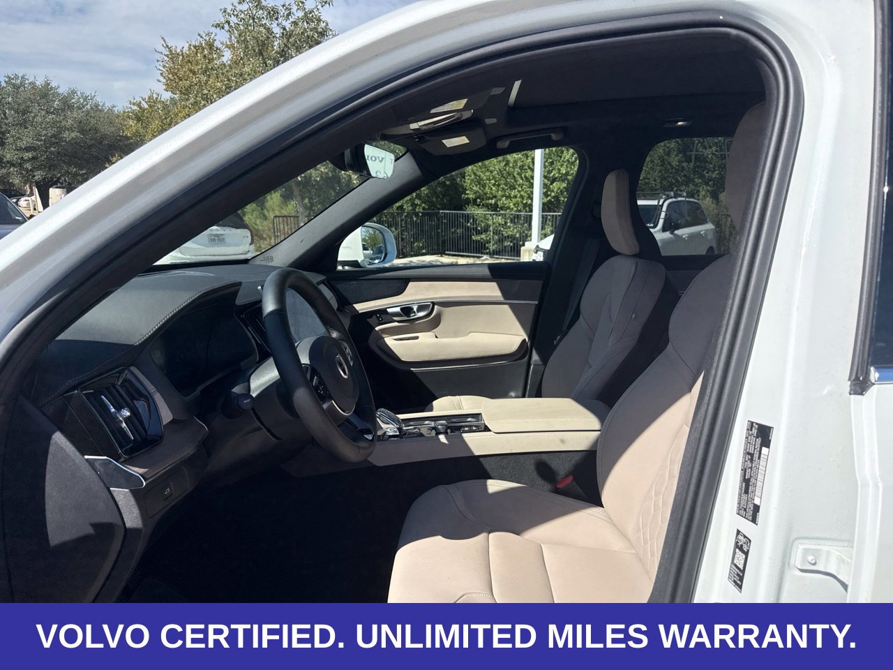 Certified 2026 Volvo XC90 B6 Plus AWD/4WD image 26