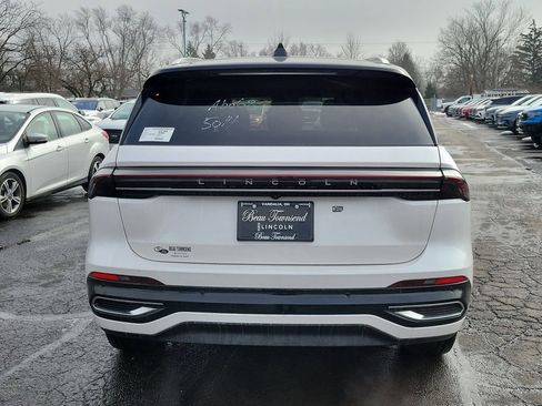 New 2026 Lincoln Nautilus Reserve image 5