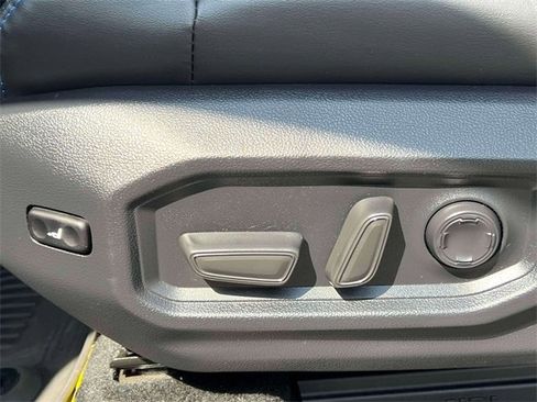 Used 2024 Toyota Tundra Platinum image 23