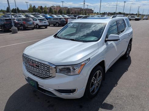 Used 2019 GMC Acadia Denali w/ Technology Package AWD/4WD image 8