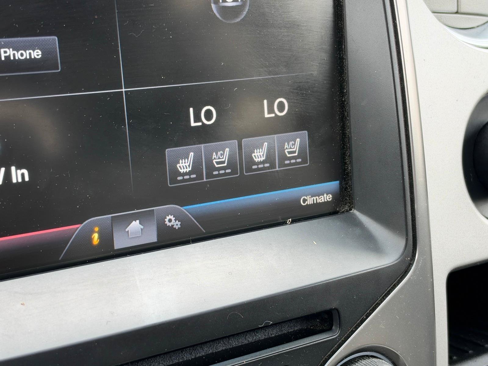 Used 2014 Ford F150 FX4 w/ Equipment Group 402A Luxury AWD/4WD image 18