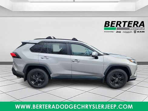 Used 2022 Toyota RAV4 XLE image 7