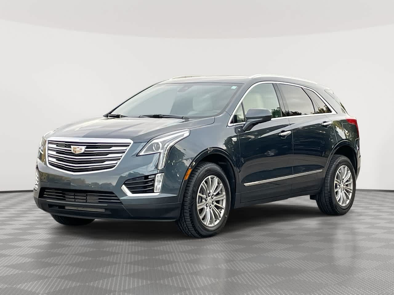 Used 2019 Cadillac XT5 Luxury FWD image 1