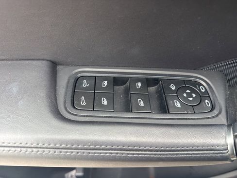 Used 2023 Porsche Cayenne S Platinum image 24