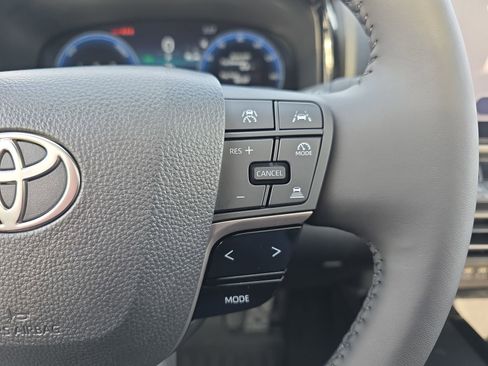 Used 2025 Toyota Camry XSE image 17