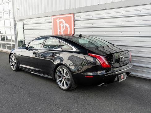 Used 2015 Jaguar XJ RWD image 40