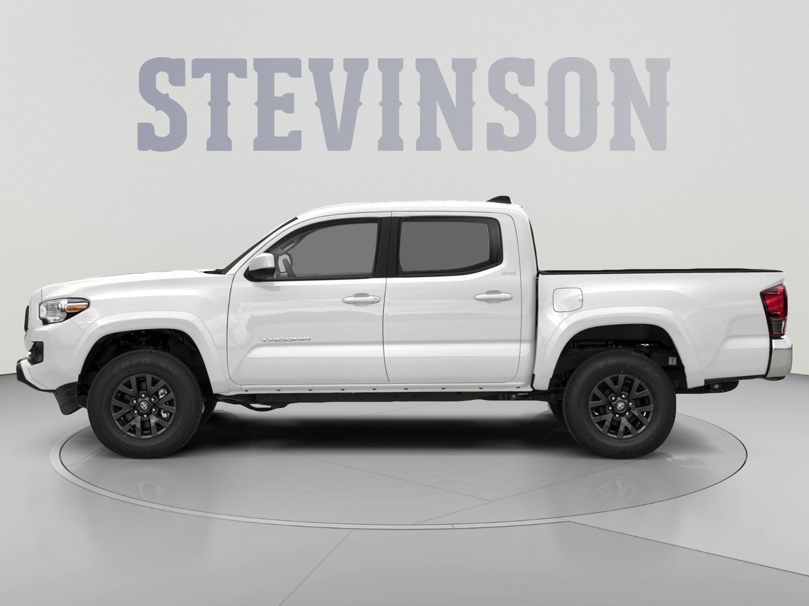Used 2022 Toyota Tacoma SR5 AWD/4WD image 3