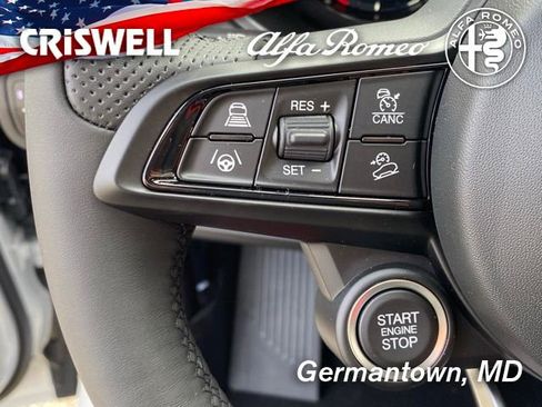 New 2025 Alfa Romeo Stelvio Sprint AWD/4WD image 24