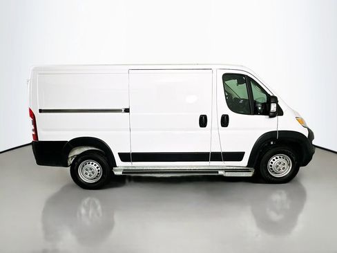 Used 2025 RAM ProMaster 2500 w/ U-Haul Equipment Group FWD image 8