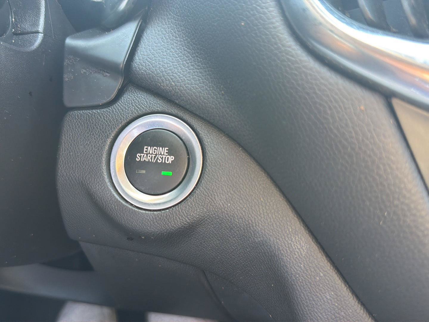 Used 2024 Chevrolet Equinox LT FWD image 27