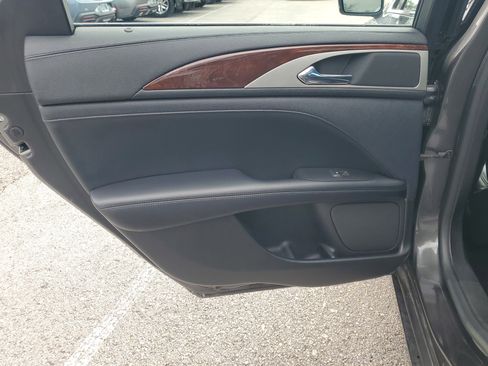 Used 2019 Lincoln MKZ Reserve image 12