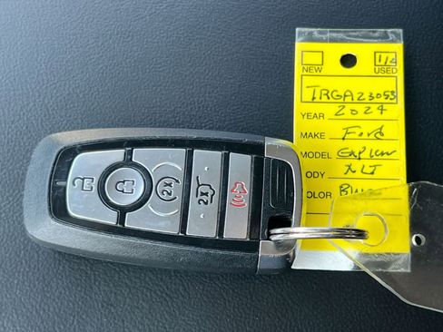 Used 2024 Ford Explorer XLT w/ Equipment Group 202A AWD/4WD image 34