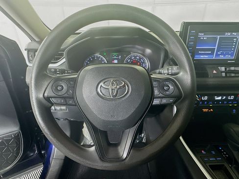 Used 2020 Toyota RAV4 XLE FWD image 15