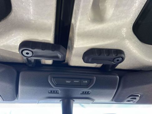 Used 2021 Jeep Wrangler Unlimited Rubicon image 38