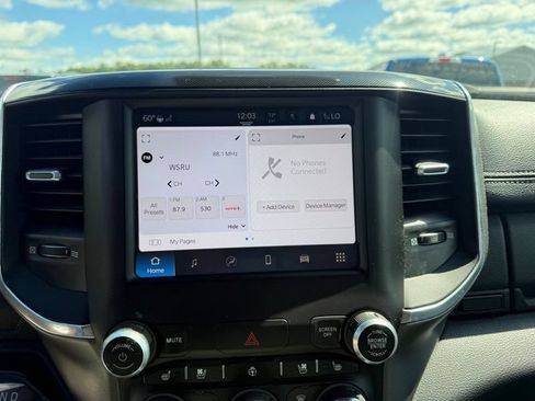 Used 2022 RAM 1500 Laramie w/ Sport Appearance Package AWD/4WD image 9