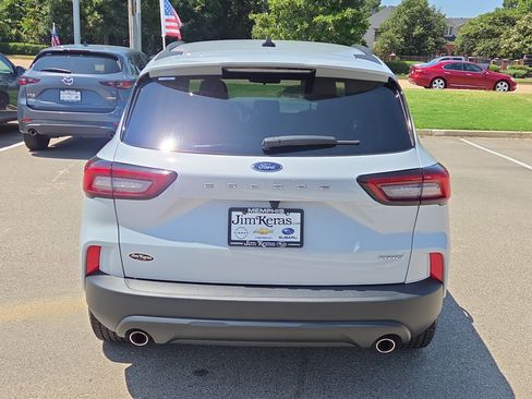 Used 2025 Ford Escape ST-Line Select AWD/4WD image 4