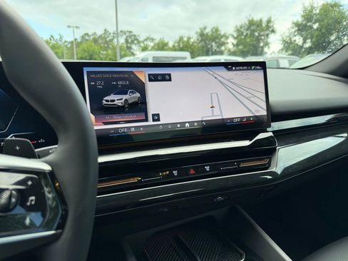 Used 2026 BMW 530i xDrive image 25