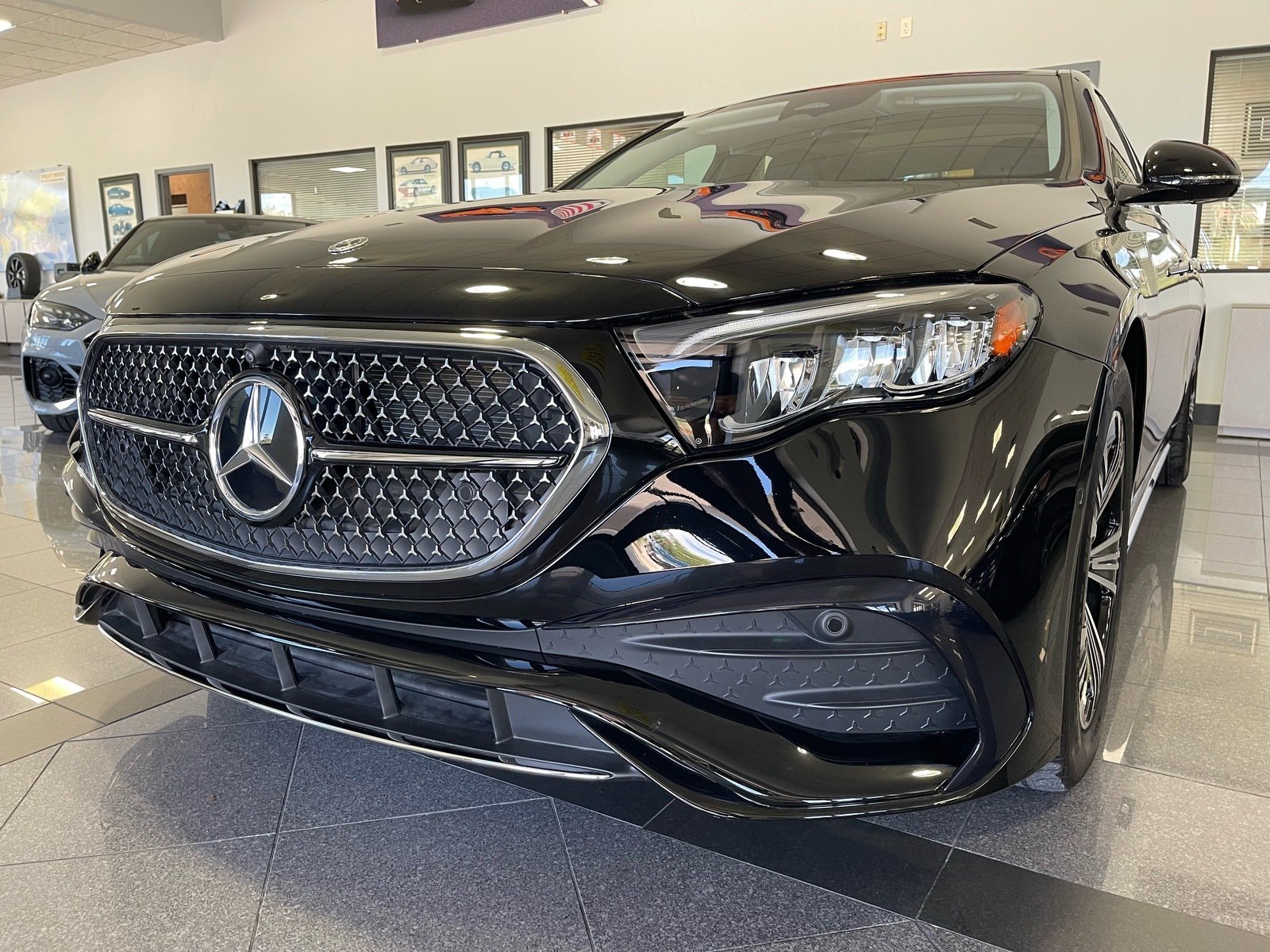 Used 2025 Mercedes-Benz E 350 Sedan image 11