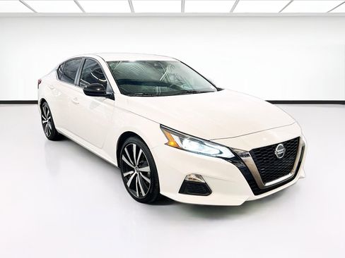 Used 2022 Nissan Altima 2.5 SR FWD image 3
