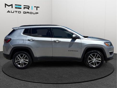 Used 2018 Jeep Compass Latitude w/ Popular Equipment Group image 10