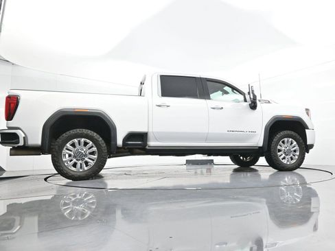 Used 2022 GMC Sierra 2500 Denali w/ Denali Ultimate Package AWD/4WD image 52