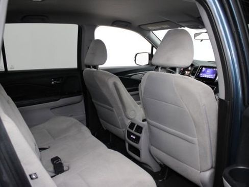 Used 2017 Honda Pilot EX image 24