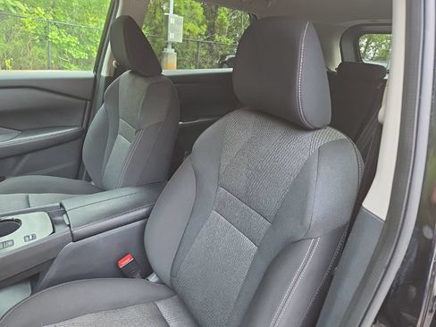 Certified 2025 Nissan Rogue SV FWD image 18