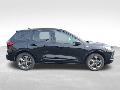 Used 2024 Ford Escape ST-Line w/ Tech Pack #1 AWD/4WD image 2