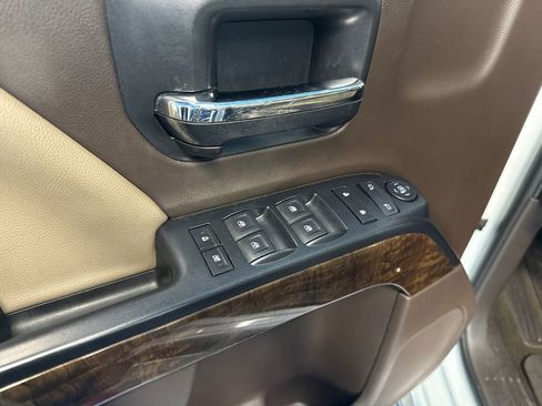 Used 2017 Chevrolet Silverado 1500 LT w/ Texas Edition image 9