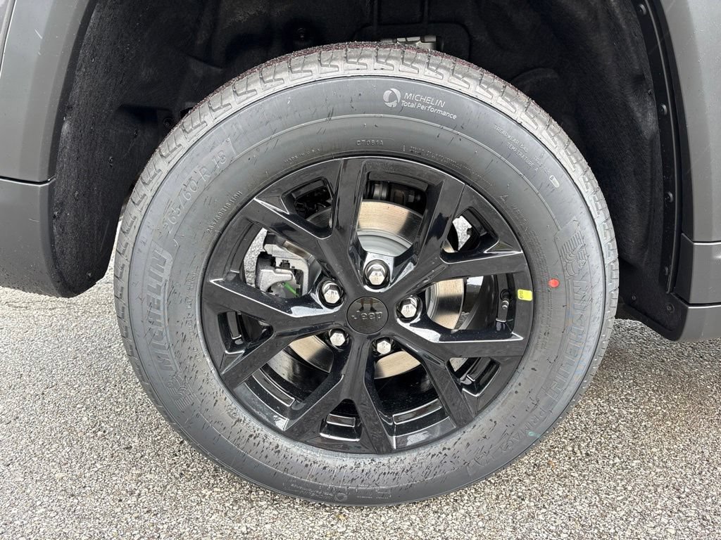 New 2026 Jeep Grand Cherokee Altitude AWD/4WD image 20