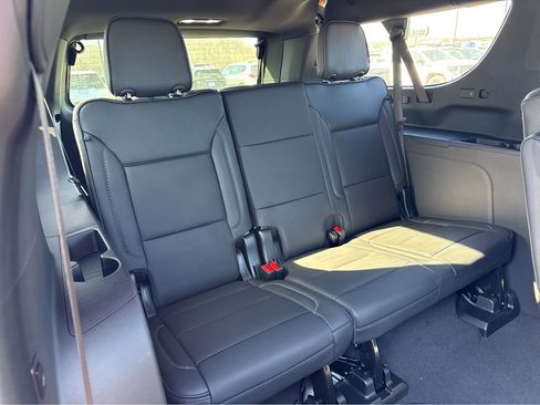 New 2026 GMC Yukon XL Denali w/ Denali Reserve Package image 7