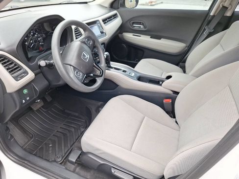 Used 2022 Honda HR-V LX image 3