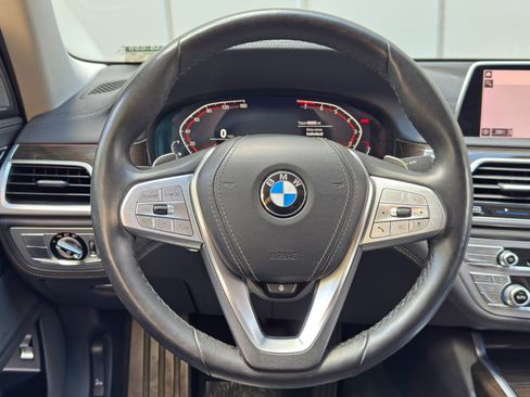 Used 2021 BMW 740i xDrive AWD/4WD image 21