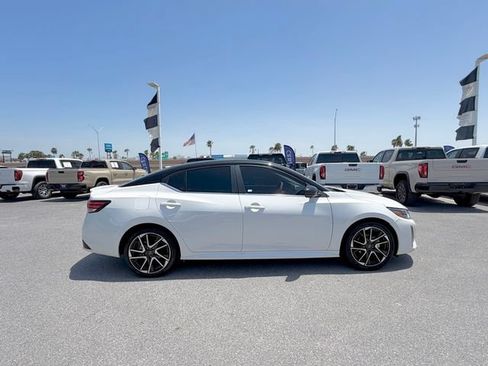 Used 2024 Nissan Sentra SR w/ SR Premium Package FWD image 4