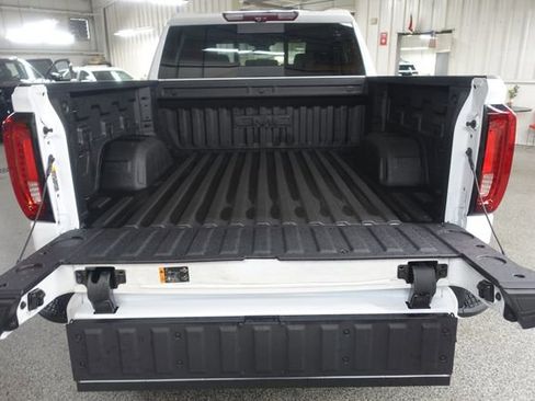 Used 2026 GMC Sierra 1500 AT4 w/ AT4 Premium Package AWD/4WD image 23