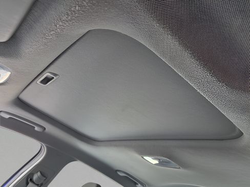Used 2025 Hyundai Elantra SEL FWD image 16