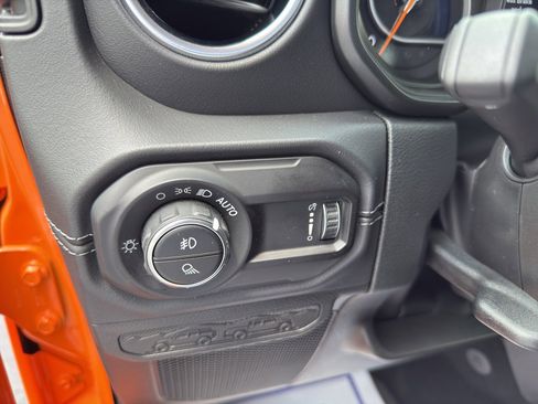 New 2025 Jeep Gladiator Sport image 26