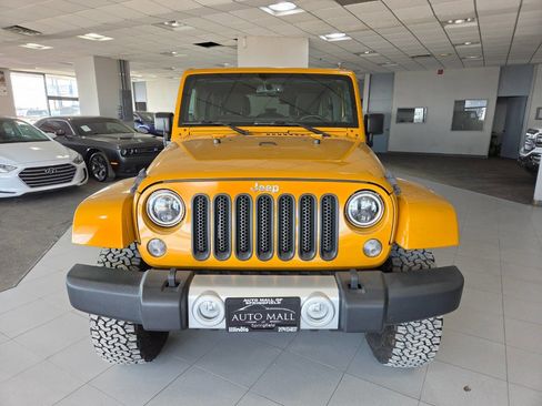 Used 2014 Jeep Wrangler Unlimited Sahara w/ Dual Top Group image 2