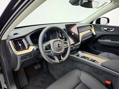 New 2026 Volvo XC60 B5 Plus w/ Protection Package Premier AWD/4WD image 20