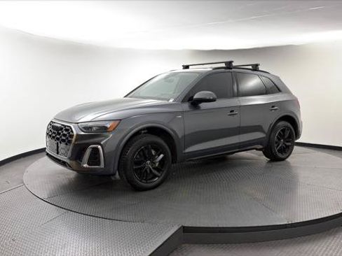 Used 2022 Audi Q5 2.0T Premium w/ Convenience Package AWD/4WD image 7