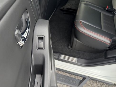 Used 2023 Nissan Frontier PRO-4X w/ Pro-4X Premium Package image 18