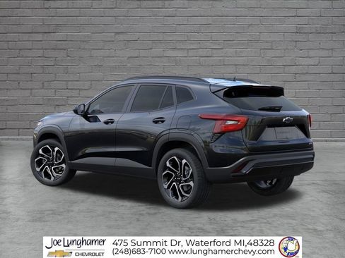 New 2026 Chevrolet Trax RS w/ Driver Confidence Package FWD image 3