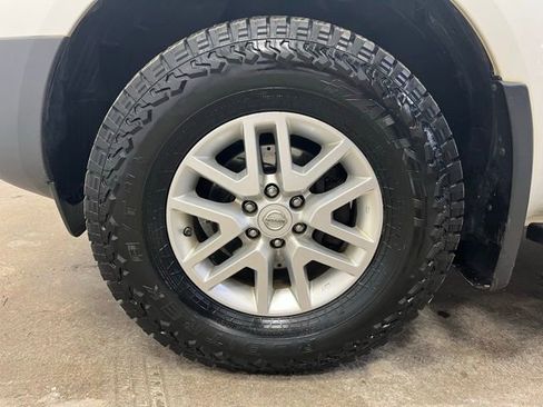 Used 2019 Nissan Frontier SV image 27